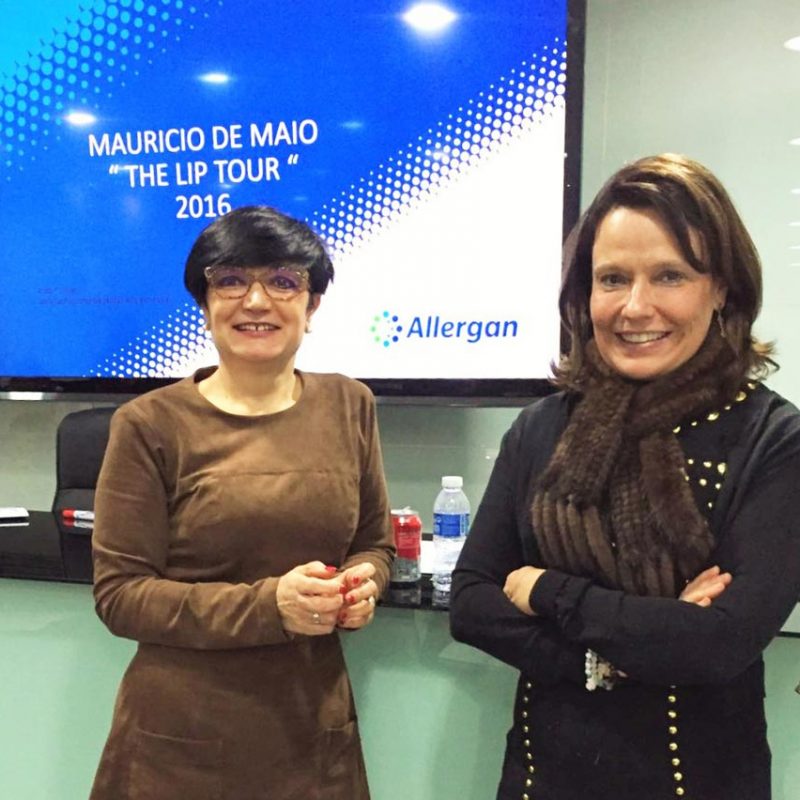 Conchita Pinilla y Mar Lázaro en un curso de Allergan